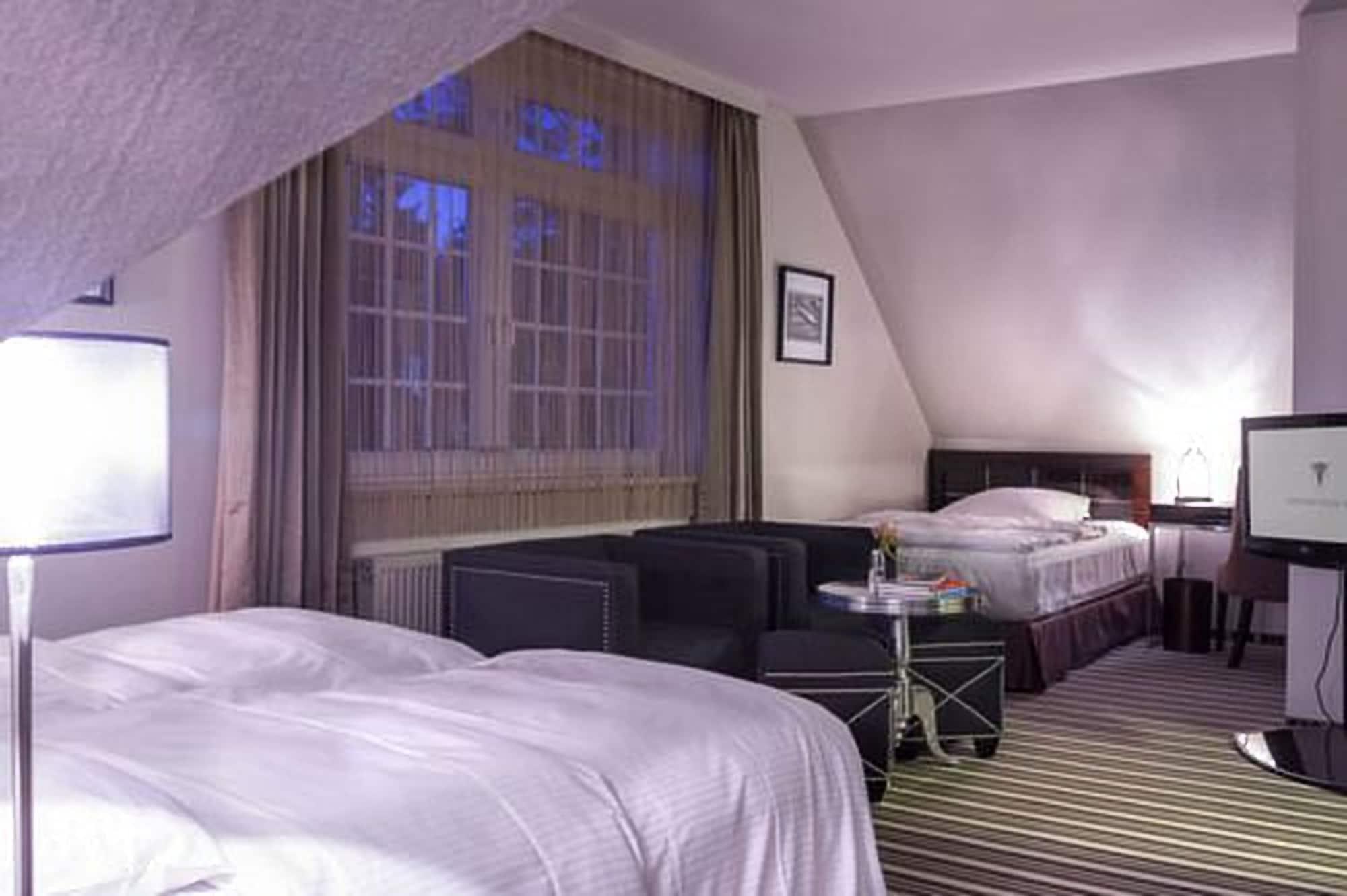 Boutique Hotel Poppenbuetteler Hof Hamburg Bagian luar foto